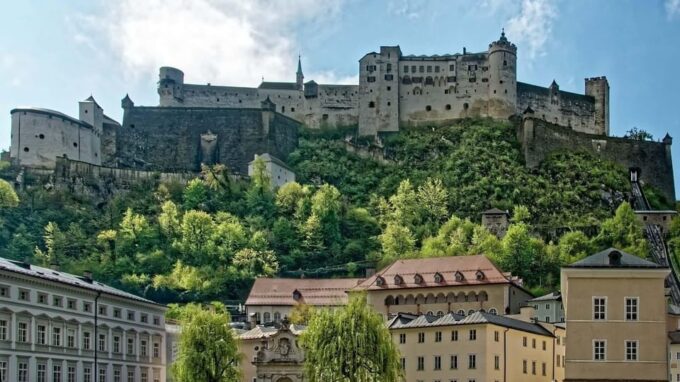 From Prague: Day Trip to Salzburg - Unique Selling Points