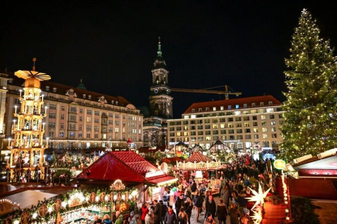 From Prague: Dresden Christmas Market and Bastei Bridge Tour - Explore Saxon Switzerland National Park