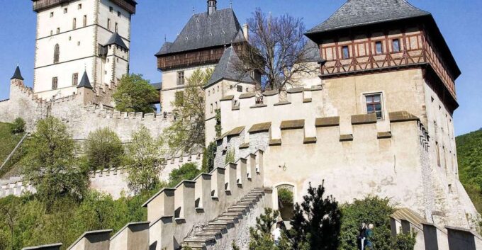 From Prague: Half-Day Karlstejn Castle Tour - Customer Ratings