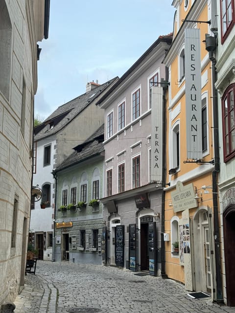 From Prague: Premium Amazing Day Trip to ČEský Krumlov - Positive Customer Feedback