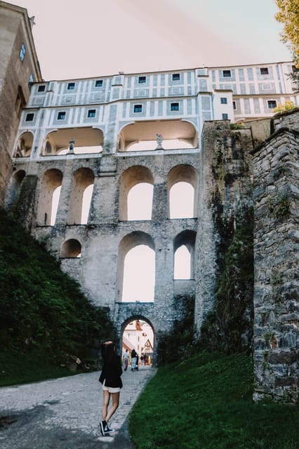 From Prague: Private Guided Tour to Cesky Krumlov - Itinerary Details