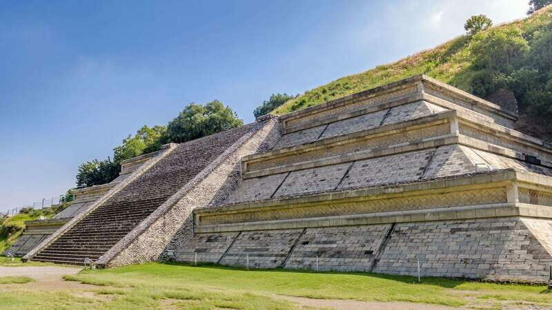 From Puebla: Cholula Pyramid and Churches all included - San Francisco Acatepec: A Talavera-Tiled Masterpiece