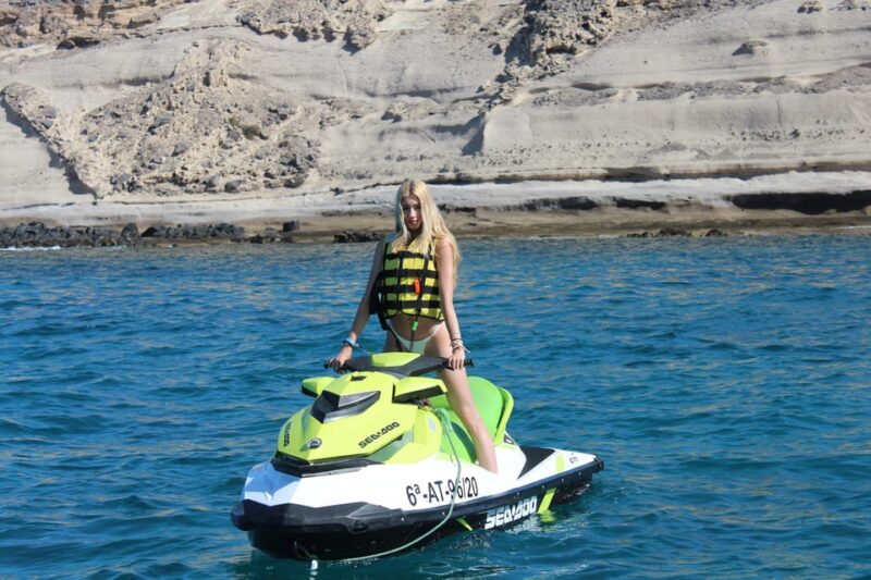 From Puerto Colon : 1 Hour Adrenaline Jetski Tour - Jet Ski Equipment
