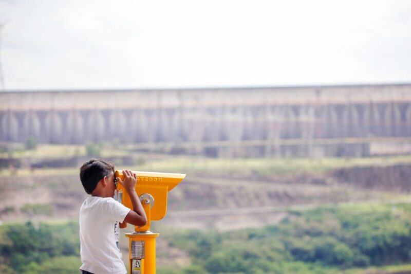 From Puerto Iguazu: Itaipu Dam Tour With Entrance Ticket - Crossing the Brazil-Paraguay Border