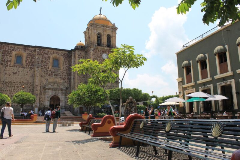 From Puerto Vallarta: Guadalajara, Tequila, and Tlaquepaque - Discovering Tlaquepaque