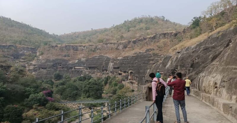 From Pune: Ajanta, Ellora Caves and Aurangabad Guided Tour - Accessibility and Group Details