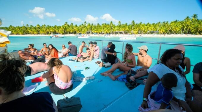 From Punta Cana: Saona Island Day Trip With Buffet Lunch - Inclusions and What to Bring