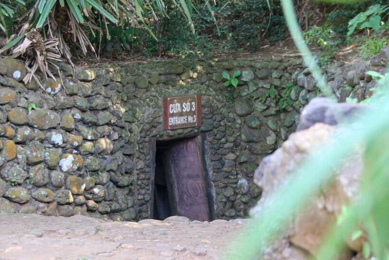 From Quang Binh: DMZ Quang Tri and Hue Guide Tour - Inclusions and Amenities