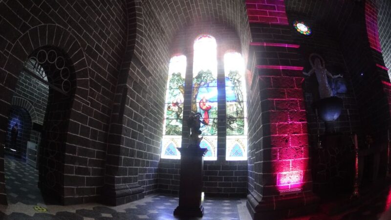 From Quito: Las Lajas Sanctuary Full-Day Tour & Hotel Pickup - Transportation and Accessibility