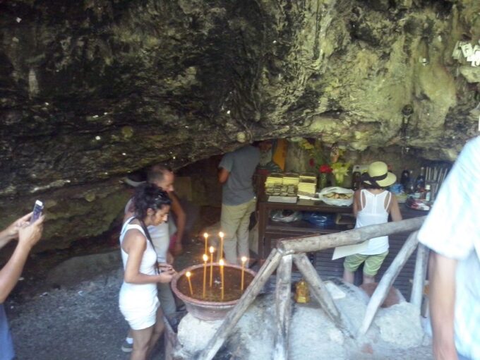 From Rethymno: Arkadi, Melidoni, and MargaritesTourEXCLUSIVE - Explore Melidoni Cave