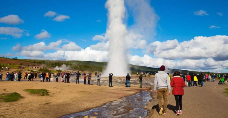 From Reykjavik: 7.5-Hour Golden Circle Express Tour - Key Points