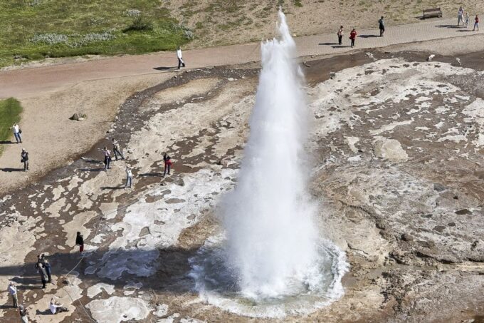 From Reykjavik: Golden Circle Full Day Tour - Witnessing Gullfoss Waterfalls Magnificence