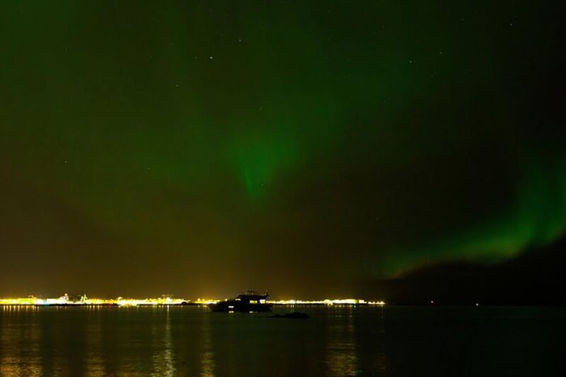 From Reykjavik: New Years Fireworks by Boat - Accessibility Information