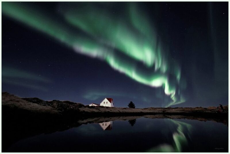From Reykjavik: Northern Lights Tour With Hot Cocoa & Photos - Key Points
