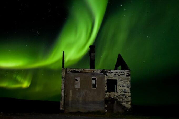 From Reykjavik: Northern Lights Tour With Hot Cocoa & Photos - Pickup Locations and Arrival