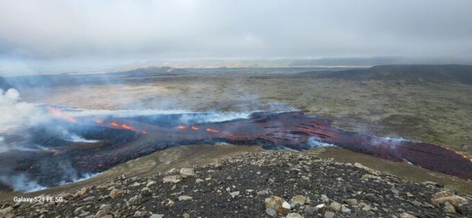 From Reykjavik: Reykjanes Geopark Tour and Sky Lagoon Visit - Exploring Reykjanes Geopark