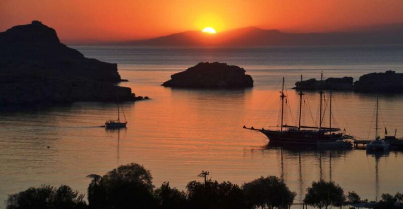 From Rhodes City:Evening Bus Trip To Lindos - Key Points