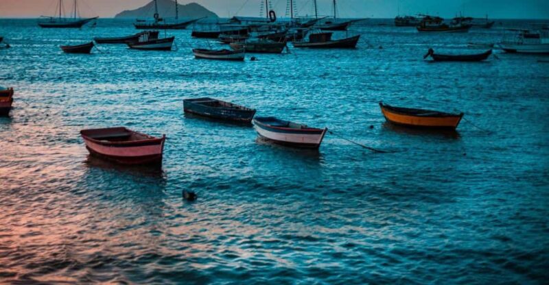 From Rio: Buzios Beaches Day Trip With Boat Ride and Lunch - Exploring Azeda and Azedinha