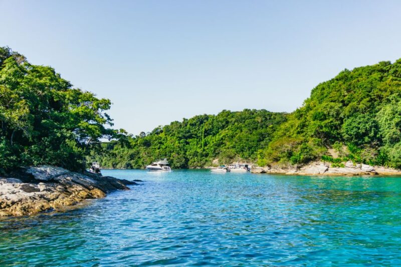 From Rio De Janeiro: Angra Dos Reis Boat Trip With Lunch - Boat Trip Through Islands