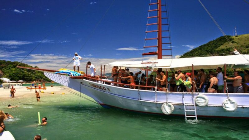 From Rio De Janeiro: Ilha Grande Day Trip - Onboard Amenities