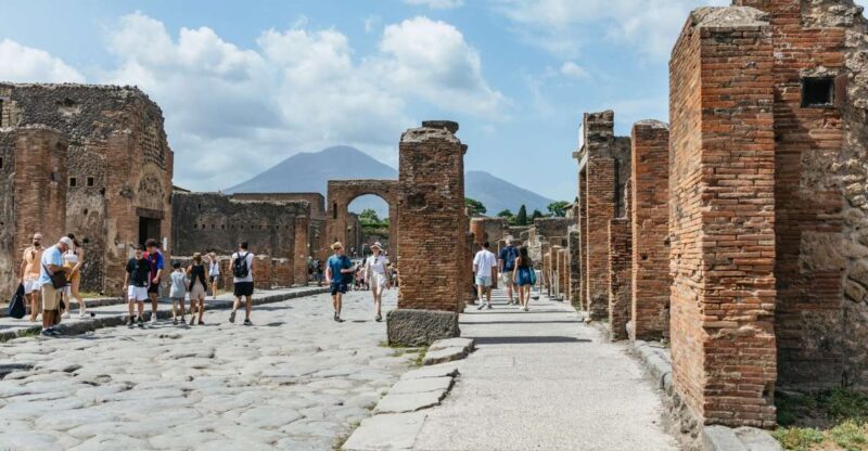 From Rome: Day Trip to Pompeii With Tickets and Pizza Lunch - Suitable for All Ages