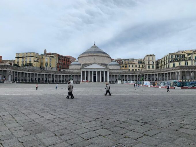 From Rome: Full Day Pompeii and Naples Tour - Savoring Neapolitan Cuisine