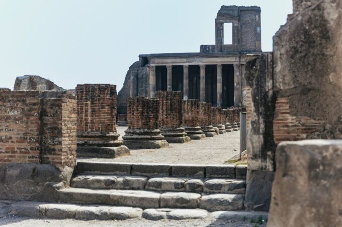 From Rome: Pompeii and Mount Vesuvius Day Trip With Lunch - Lunch With Naples Bay Views