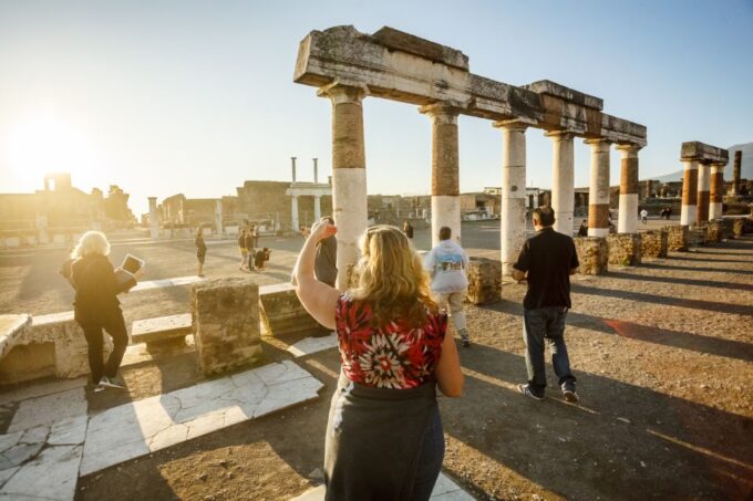 From Rome: Pompeii and Vesuvio Guided Day Trip With Lunch - Meeting Point and Departure