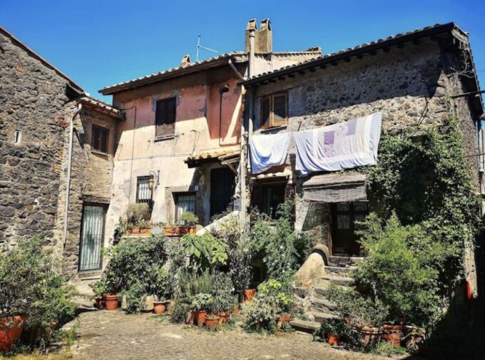 From Rome:Private Day Trip to Bracciano, Caprarola & Viterbo - Booking and Cancellation