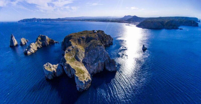 From Roses: Medes Islands Boat Tour With El Estartit Visit - Highlights of the Itinerary