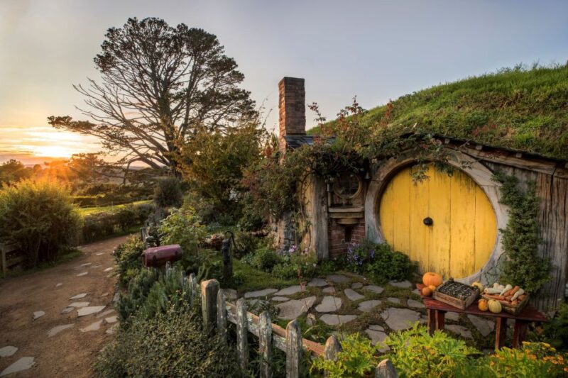 From Rotorua: Hobbiton Movie Set Tour With Festive Lunch - Itinerary