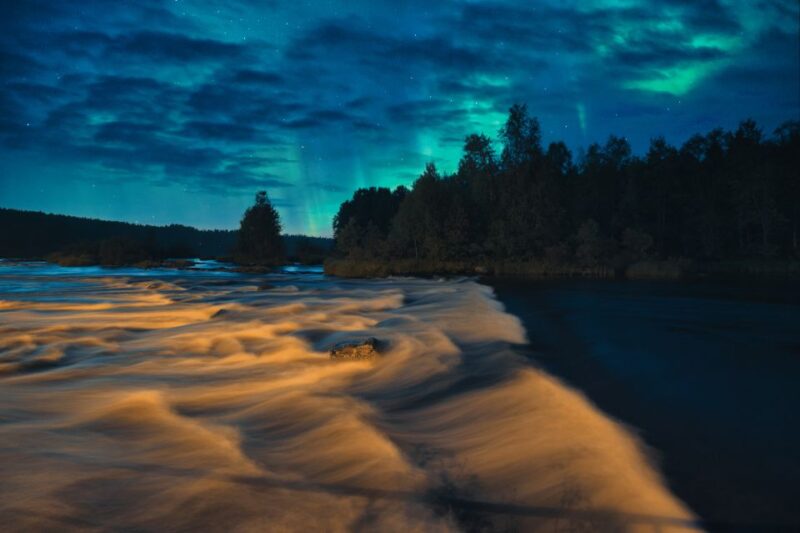 From Rovaniemi: Northern Lights Experience With Campfire - Group Size and Participants