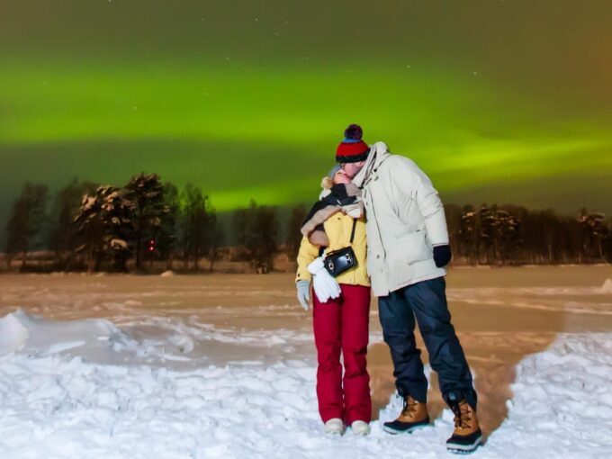 From Rovaniemi: Northern Lights Photo Tour With Pickup - Transportation and Customer Reviews