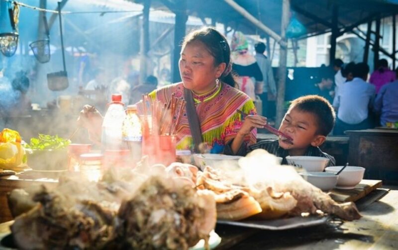 From Sa Pa: Sunday Bac Ha Market Group Tour - Market Goods