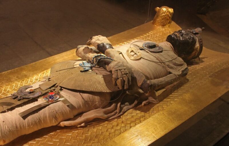 From Safaga/Soma Bay: Pyramids & Egyptian Museum Day Tour - Key Points