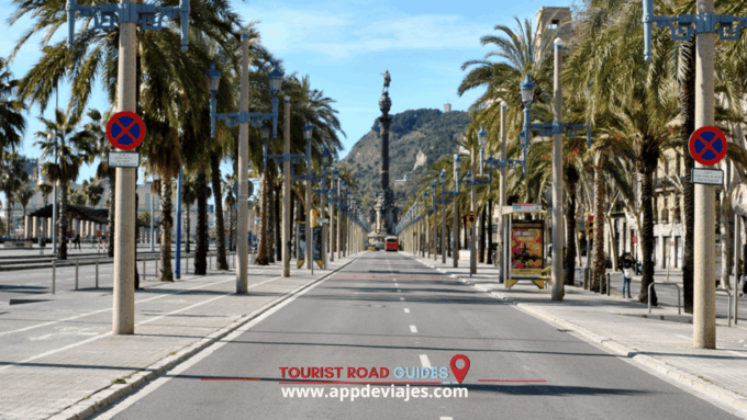 From Salou: Montserrat Monastery & 4 Hours in Barcelona - Barcelona Sightseeing Tour
