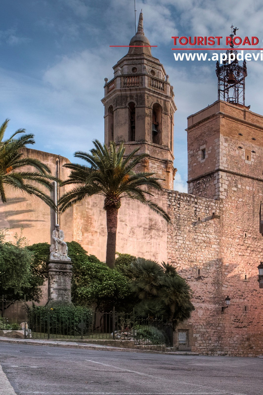From Salou: Poblet Monastery & Sitges Tour With Wine Tasting - Santa María De Poblet Monastery