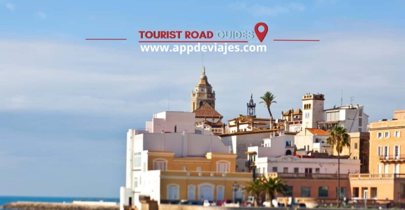 From Salou: Poblet Monastery & Sitges Tour With Wine Tasting - Familia Torres Winery