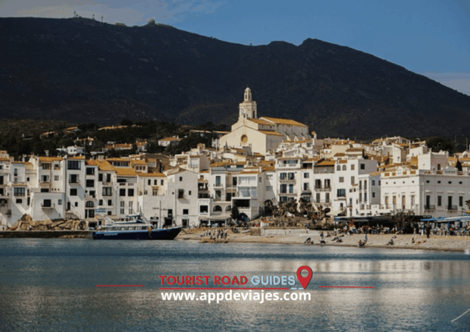 From Salou: Tour Private Cadaques & Winnery Tast - Private Boat Tour in Cap De Creus