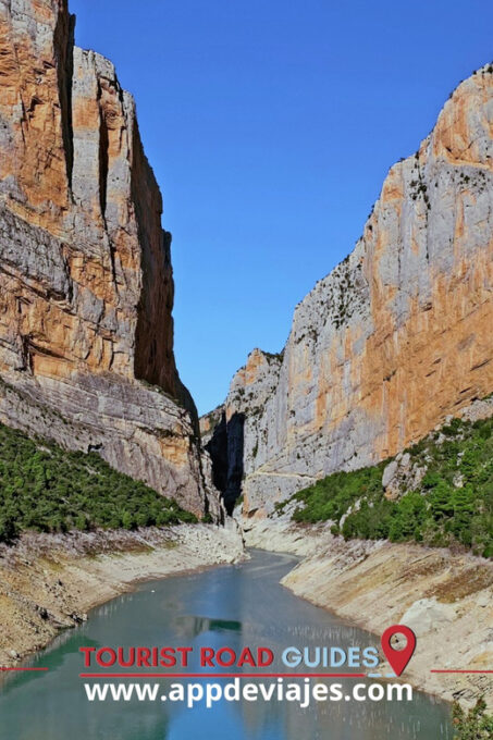 From Salou: Trekking to the Congost De Montrebei & Montblanc - Trekking Difficulty and Location