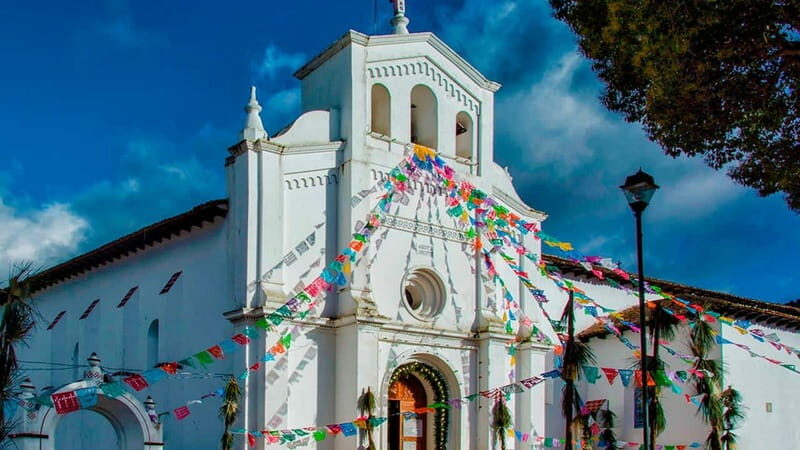 From San Cristóbal: Chamula and Zinacantán Guided Tour - Authenticity and Community Interaction