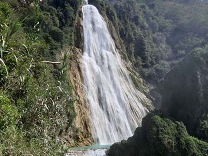 From San Cristobal: Chiflon and Lakes of Montebello Tour - Lagoon Exploration