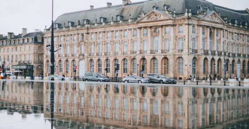 From San Sebastian: Bordeaux & Winery Private Guided Tour - Guided Tour of Bordeaux