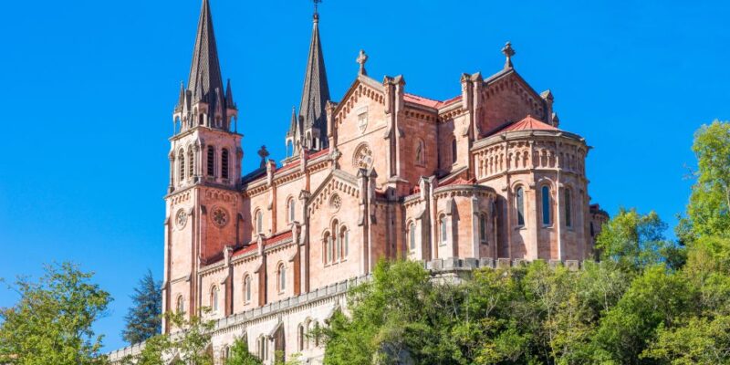 From Santander or Llanes: Covadonga Lakes & Cangas De Onis - Itinerary and Highlights