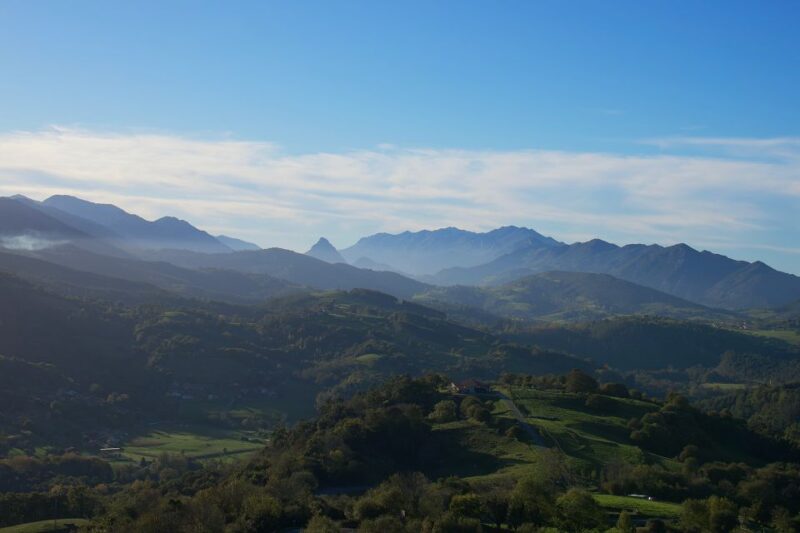 From Santander: Potes, Santillana and Altamira Day Tour - Exploring Santillana Del Mar
