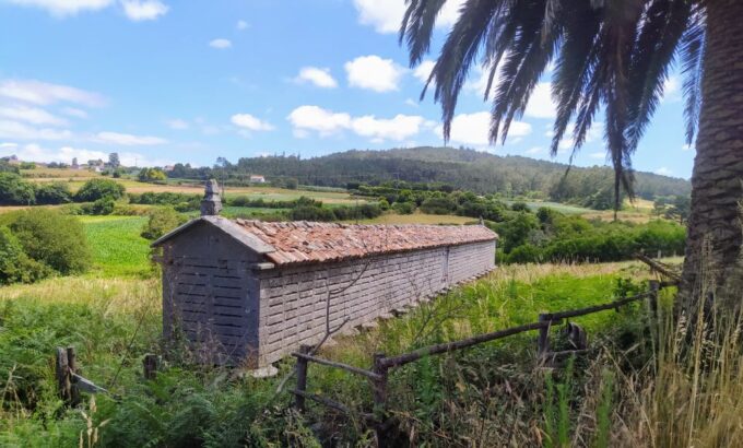 From Santiago De Compostela: Finisterre and Muxía Day Trip - Ézaro Waterfall