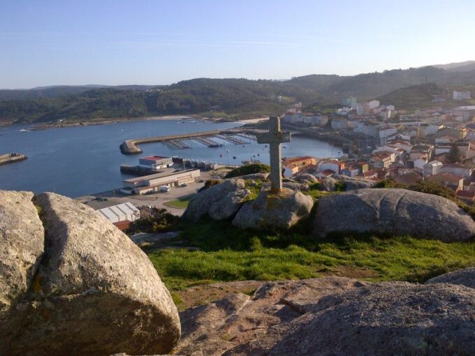 From Santiago De Compostela: Finisterre and Muxía Day Trip - Hórreo De Carnota