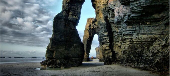 From Santiago De Compostela: Lugo and Cathedrals Beach - Guided Tour of Lugo