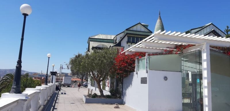 From Santiago: Isla Negra, Pablo Neruda Museum & Winery Tour - Discovering Pomaire Village