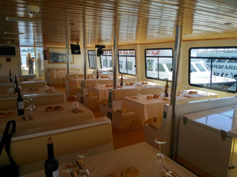 From Santiago: Rías Baixas Galicia Seafood & Wine Day Tour - Exploring Combarro Village
